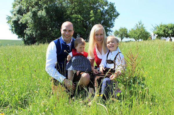 Die junge FAMILIE Oßner