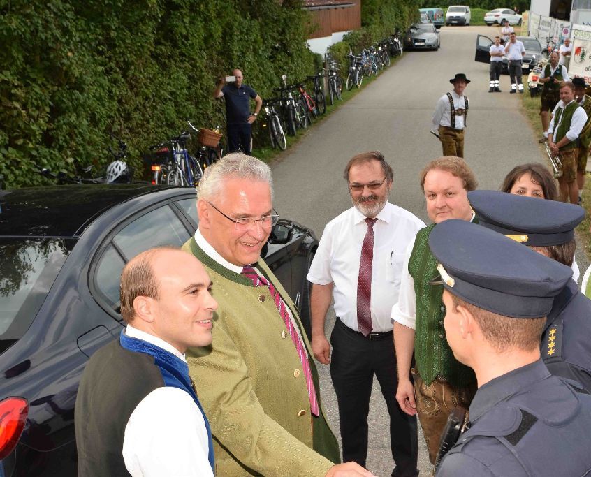 Staatsminister Joachim Herrmann und Bundestagsabgeordneter Florian Oßner im Gespräch mit der Polizeispitze der Region Landshut zur Lösung der vorhandenen Personalengpässe